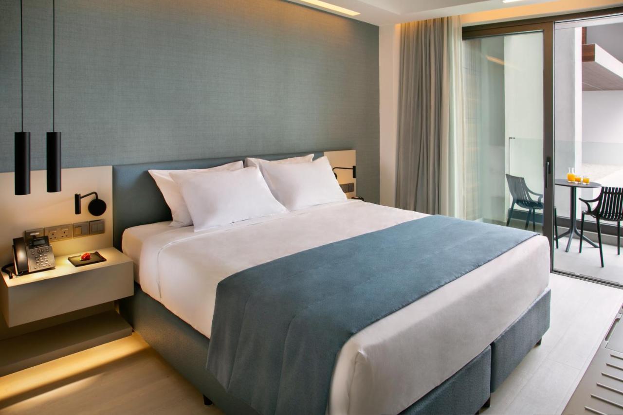 Mercure Larnaca Beach Resort Bagian luar foto