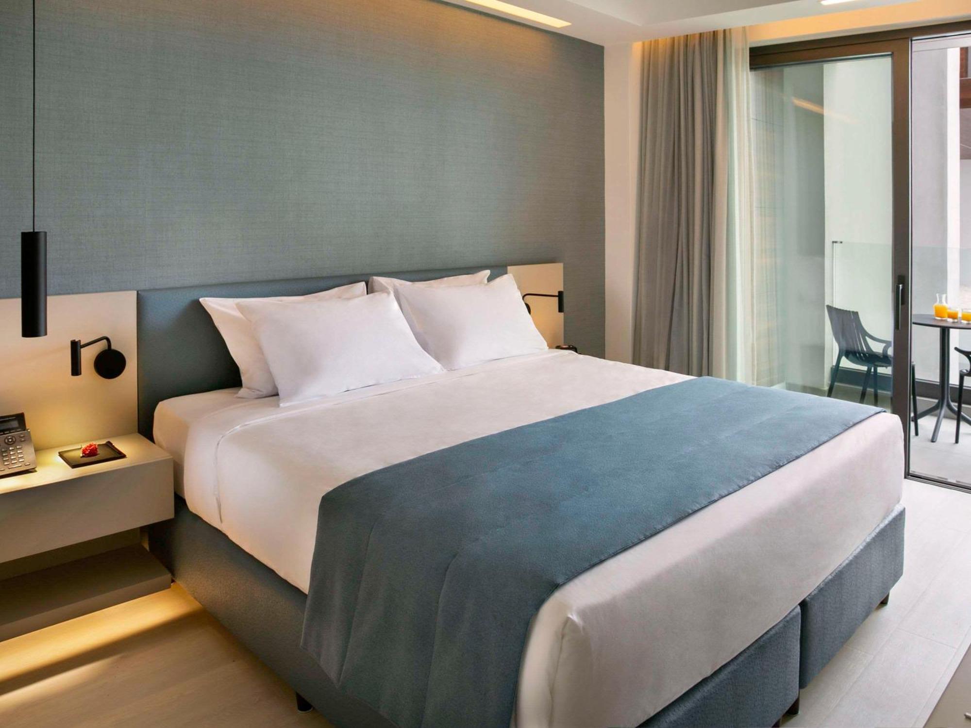 Mercure Larnaca Beach Resort Bagian luar foto