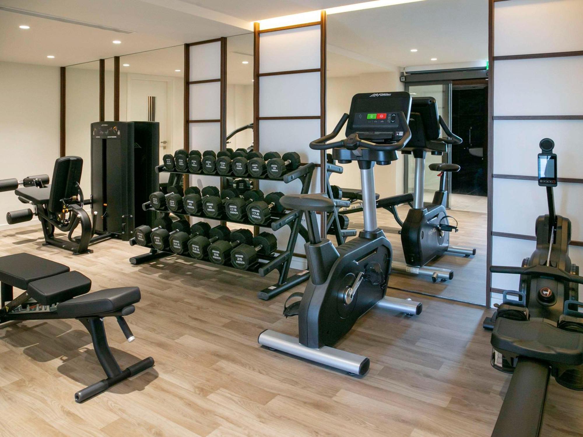 Mercure Larnaca Beach Resort Bagian luar foto