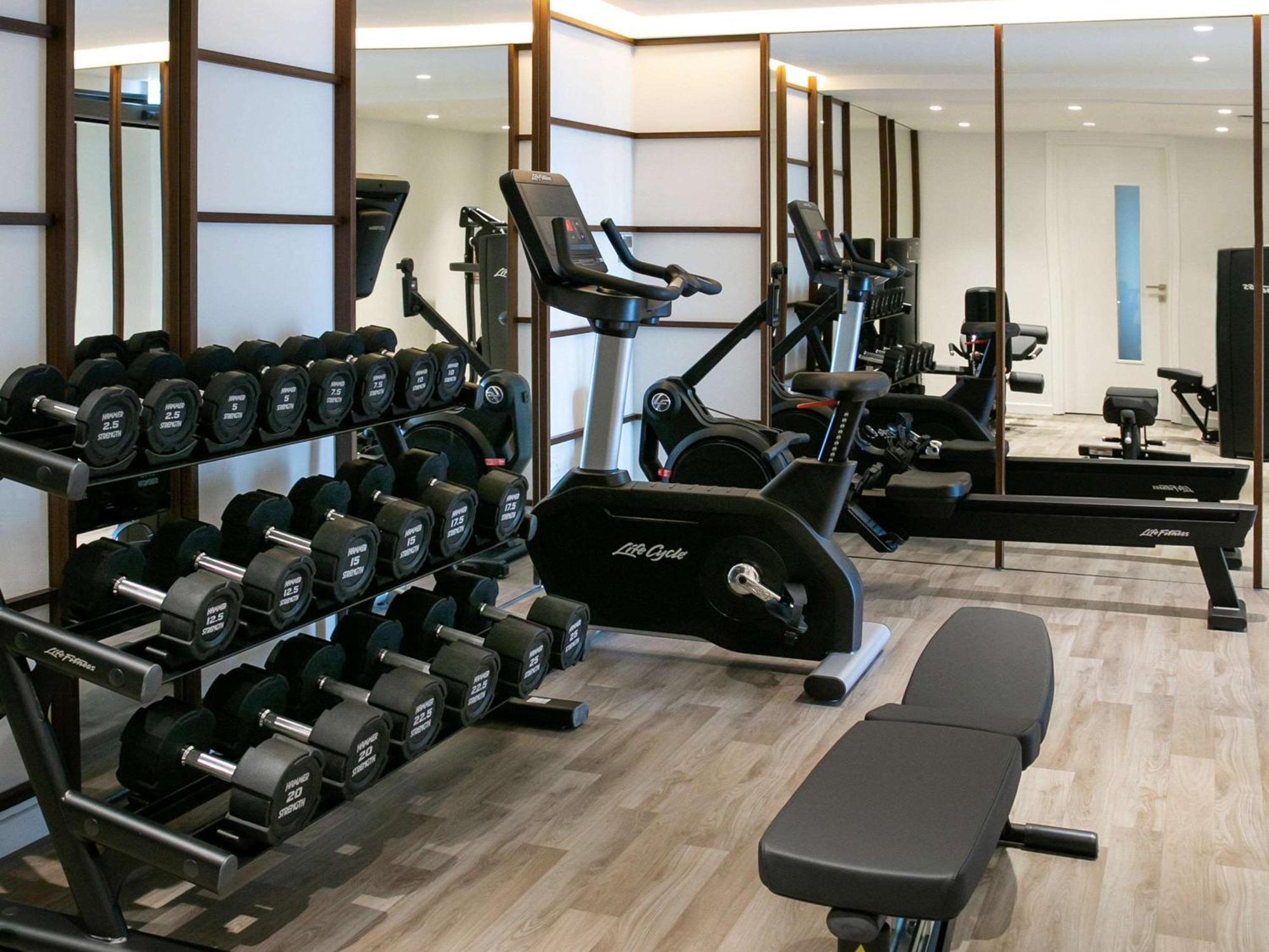 Mercure Larnaca Beach Resort Bagian luar foto