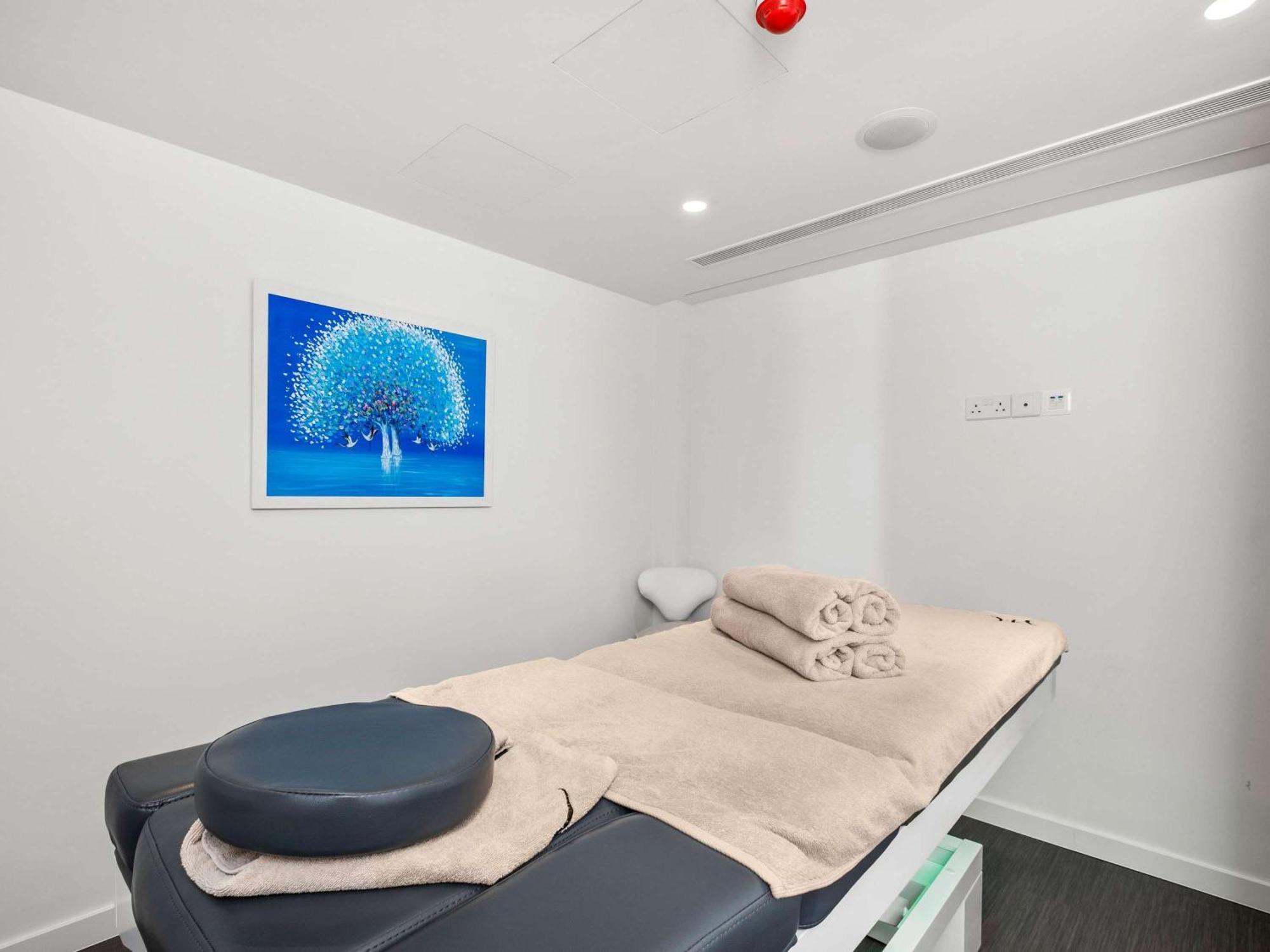 Mercure Larnaca Beach Resort Bagian luar foto