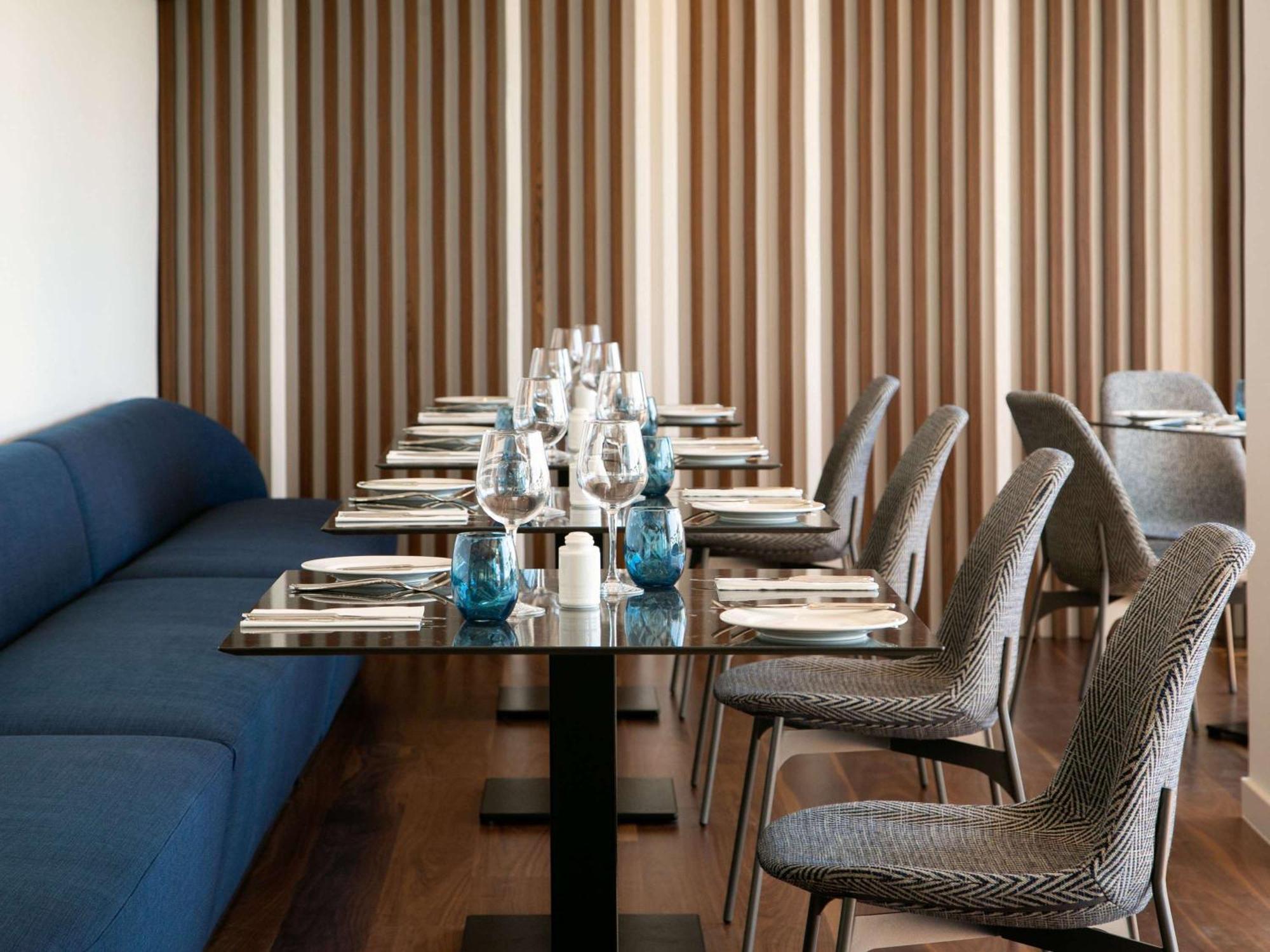 Mercure Larnaca Beach Resort Bagian luar foto
